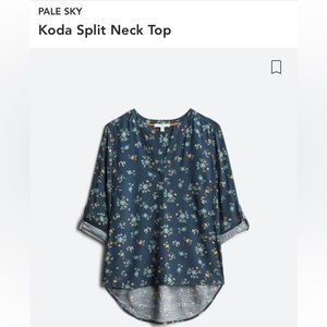 Daniel rainn Koda Split Neck Top
